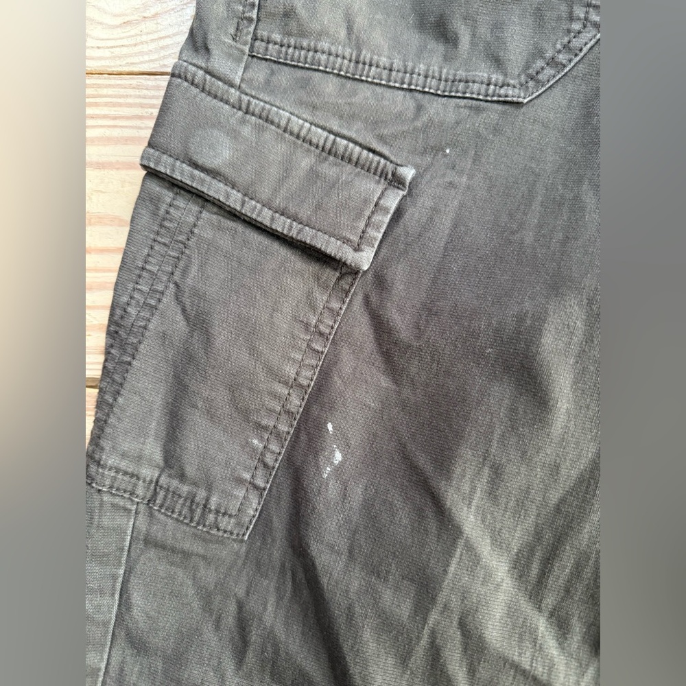 PrAna stretch zion cargo pants size 6 - see pics for small stain - Picture 2 of 4